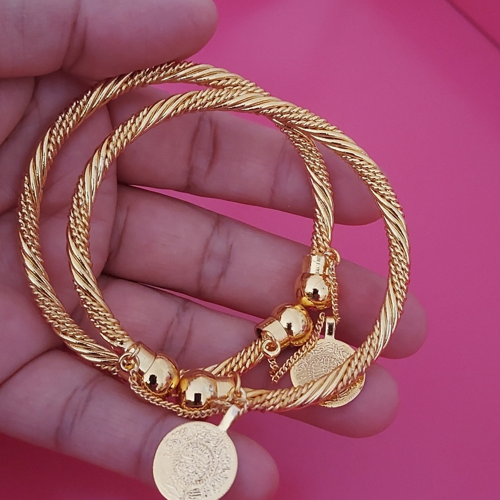 Elegant Gold-Tone Women's Bracelets/SALE